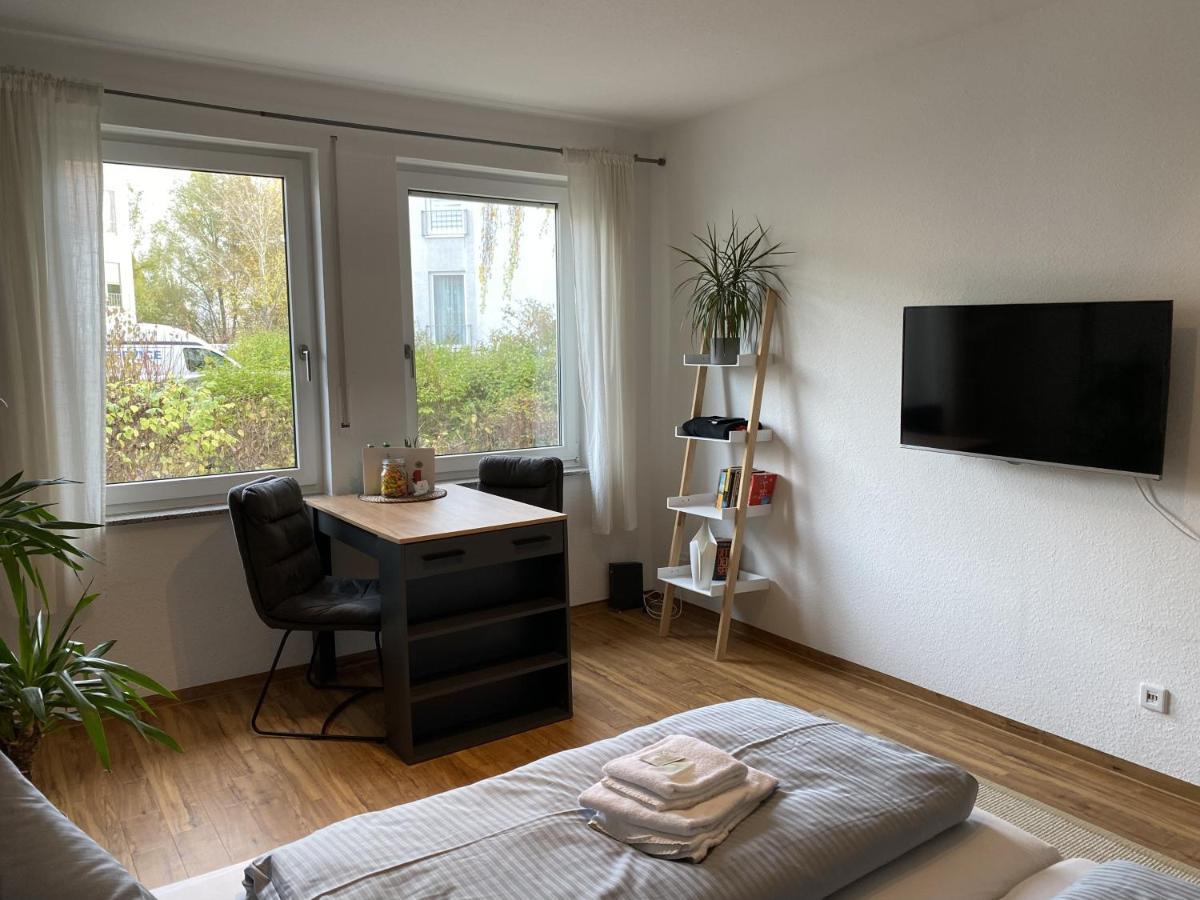 Rr - Tiny Apartment - Parking - Kitchen - Wifi Magdeburg Exterior foto